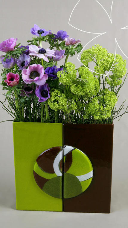 renoncules  vase vert chocolat 1